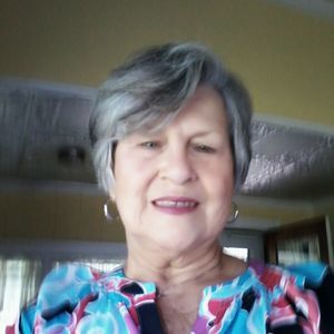 Meet your Posher, Carolyn